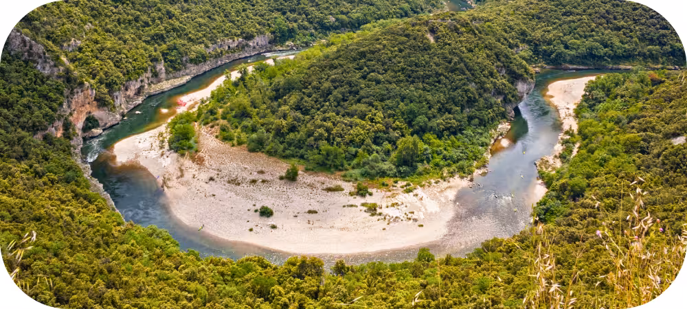 vue spectaculaire sur les Gorges de l'Ardèche